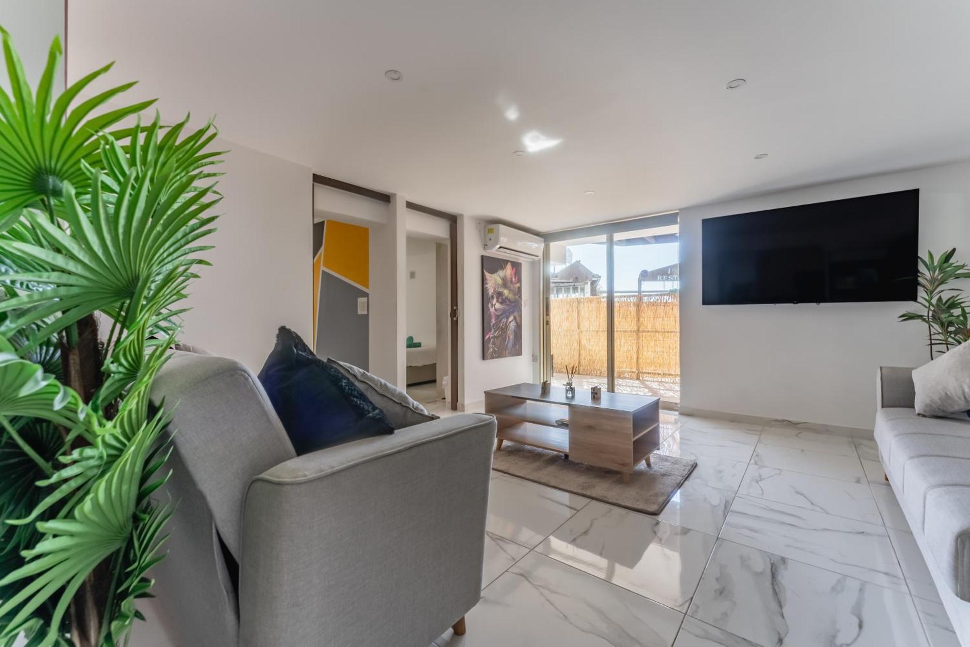 Sant Central Deluxe Apartments Agia Napa Exterior foto